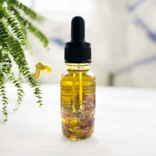 Load image into Gallery viewer, Hydrating Botanical Oil