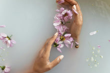 Load image into Gallery viewer, Skin Quench-Astringent

